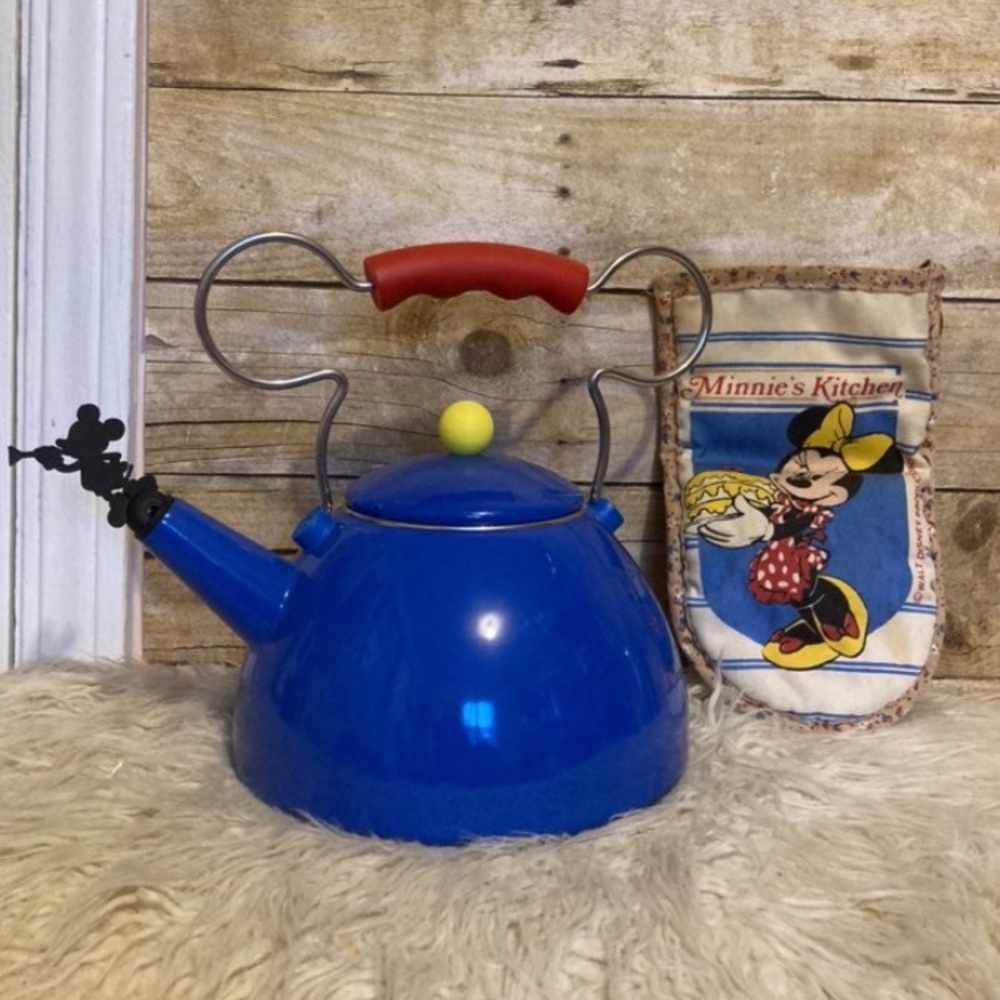 Rare Disney Mickey Mouse Michael Graves Whistling Tea Kettle & mitt